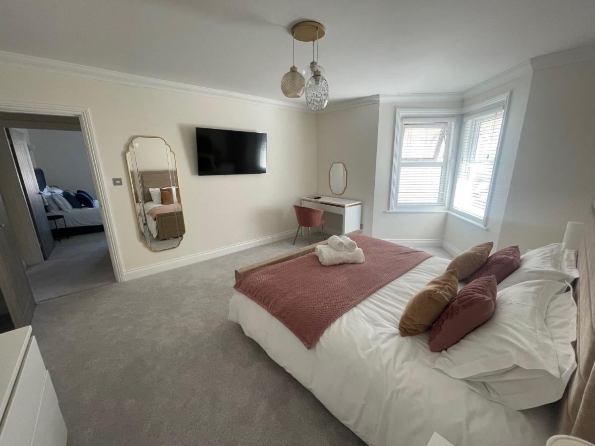 בורנמות' Exquisite Apartment, Stone Throw From The Beach מראה חיצוני תמונה