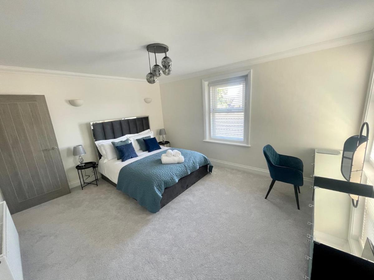 בורנמות' Exquisite Apartment, Stone Throw From The Beach מראה חיצוני תמונה